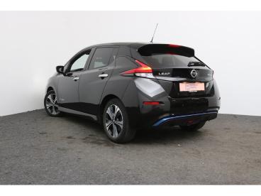 SPOTICAR Nissan Leaf 62 Kwh *btw Aftrekbaar*led*360 Camera*gps*dab*sens Tweedehands - Berline Elektrisch Noir - Kortrijk - 400367081_4