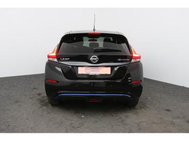 SPOTICAR Nissan Leaf 62 Kwh *btw Aftrekbaar*led*360 Camera*gps*dab*sens Tweedehands - Berline Elektrisch Noir - Kortrijk - 400367081_5