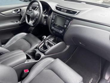 SPOTICAR Nissan Qashqai 1.3 Dig-t / Tekna / 140ch Occasions - Suv Essence Black - Marche-en-famenne - 1200373005_2