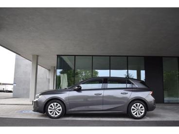 SPOTICAR Opel Astra 1.2turbo S/s Edition *navi*parkeersensoren*cruisec Occasions - Berline Essence Anthracite - Loppem - 400361094_4