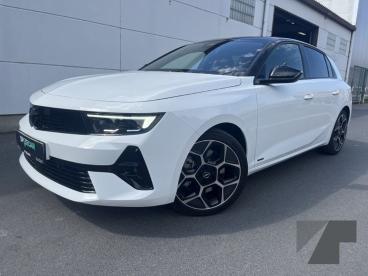 SPOTICAR Opel Astra Ultimate - 1.6 Turbo Hybrid Start/stop E-at8 180ch Occasions - Berline Hybride Rechargeable Blanc - Jabbeke - 400361174_1