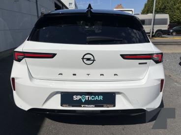 SPOTICAR Opel Astra Ultimate - 1.6 Turbo Hybrid Start/stop E-at8 180ch Occasions - Berline Hybride Rechargeable Blanc - Jabbeke - 400361174_4