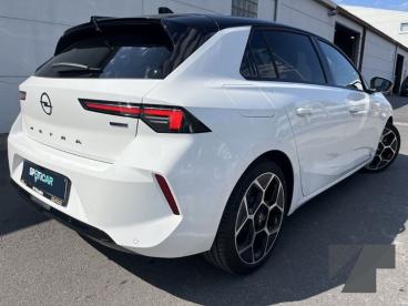 SPOTICAR Opel Astra Ultimate - 1.6 Turbo Hybrid Start/stop E-at8 180ch Occasions - Berline Hybride Rechargeable Blanc - Jabbeke - 400361174_5