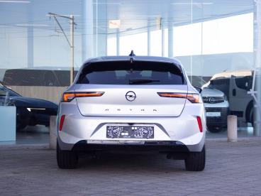 SPOTICAR Opel Astra Gs 1.2t At8 130pk |360° Camera|gps| Occasions - Berline Essence Argent - Veurne - 400363672_2