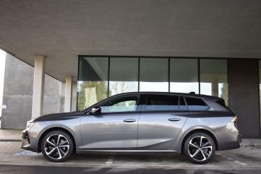 SPOTICAR Opel Astra Break 1.2turbo S/s Gs Line*navi*camera 360°*zetel/ Tweedehands - Berline Benzine Anthracite - Loppem - 1200371910_5