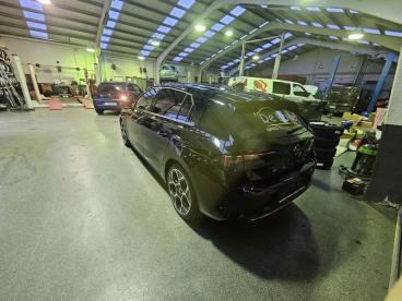 SPOTICAR Opel Astra Hybrid Ultimate E-at8 Occasions - Berline Hybride Rechargeable Noir - Liedekerke - 1200377750_3