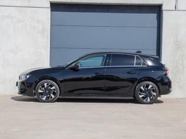 SPOTICAR Opel Astra 5d Elegance 1.2 Mt6 130pk Camera|navi|keyless Tweedehands - Berline Benzine Zwart - Veurne - 1200379406_2