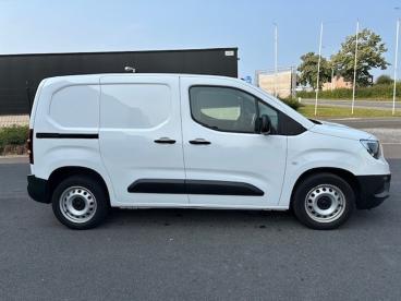SPOTICAR Opel Combo Turbo D Blueinjection Edition L1h1 S/s Occasions - Utilitaire Diesel Blanc - Geel - 100338712_4