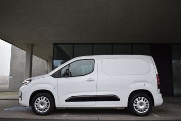 SPOTICAR Opel Combo 1.5turbo D 3zits Mt6*navi*camera*designpack*dodeho Occasions - Utilitaire Diesel Blanc - Loppem - 1200371918_3