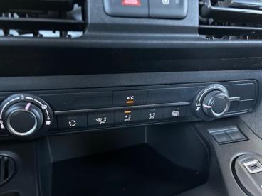 SPOTICAR Opel Combo Cargo 1.2 Turbo | 8 Jaar Care Garantie Tweedehands - Utilitaire Benzine Black - Geraardsbergen - 1200385385_4