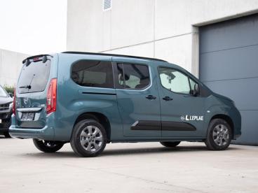 SPOTICAR Opel Combo Life L2 Gs 1.5 Mt6 130pk|camera|keyless|navi|demo Tweedehands - Monospace Diesel Bleu - Oostende - 400373628_3