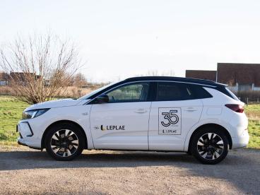 SPOTICAR Opel Grandland 1.6t 180pk|plug-in Hybride|demo|leder|bussines Ele Tweedehands - Suv Hybrid Blanc - Oostende - 400357790_4