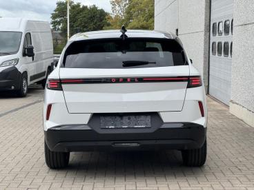 SPOTICAR Opel Grandland Mild Hybrid 145pk Aut. Ultimate + Infotainment Pac Tweedehands - Suv Hybrid White - Diksmuide - 1200367736_4