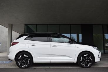 SPOTICAR Opel Grandland 1.6turbo Hybrid4 Gse E-at8 4wd 300pk Tweedehands - Suv Oplaadbare Hybride Blanc - Loppem - 1200370767_3