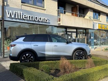 SPOTICAR Opel Grandland Gs 1.2 Hybride 145pk *camera*stuur+zetelverwarming Occasions - Suv Hybride Argent - Laakdal - 400371856_2
