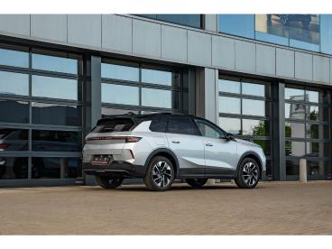 SPOTICAR Opel Grandland Mhev 145 Pk | Gs | 360° | Zetelverw. | Dodehoekdet Tweedehands - Suv Benzine Zilver - Turnhout - 1200377237_5