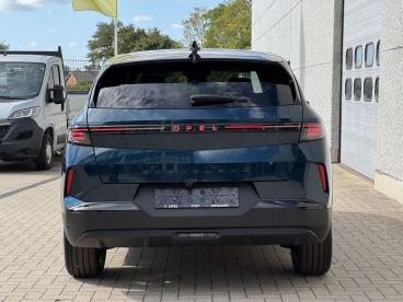 SPOTICAR Opel Grandland Mild Hybrid 145pk Aut. Ultimate + Infotainment Pac Tweedehands - Suv Hybrid Blue - Diksmuide - 1200384026_4