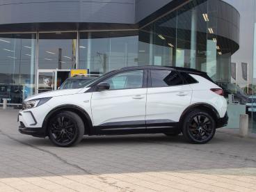 SPOTICAR Opel Grandland X Gs Line 1.2 At 130pk|alcantara|camera|navi|zetelve Occasions - Suv Essence Wit - Veurne - 1200380179_2