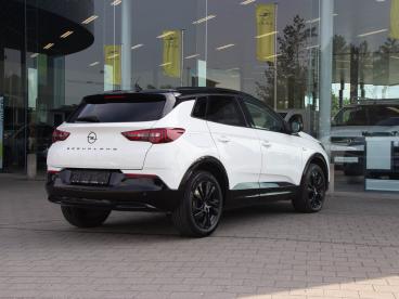 SPOTICAR Opel Grandland X Gs Line 1.2 At 130pk|alcantara|camera|navi|zetelve Occasions - Suv Essence Wit - Veurne - 1200380179_3