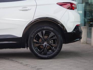 SPOTICAR Opel Grandland X Gs Line 1.2 At 130pk|alcantara|camera|navi|zetelve Occasions - Suv Essence Wit - Veurne - 1200380179_5