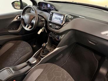 SPOTICAR Peugeot 2008  Tweedehands - Suv Benzine Gris - Knokke - 400367995_2