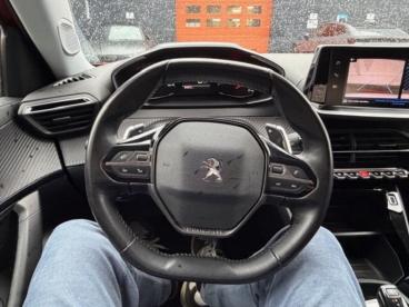 SPOTICAR Peugeot 2008 *gps*camera* 1.2 Benz Active Pack Eat8 Occasions - Suv Essence Rouge - Oostende - 1200368297_5