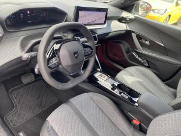 SPOTICAR Peugeot 2008 Allure Tweedehands - Suv Benzine White - Awans - 1200370596_2