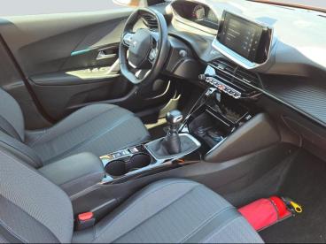 SPOTICAR Peugeot 2008 Allure 1.2i 130pk Tweedehands - Suv Benzine Orange - Waarschoot - 1200379979_2