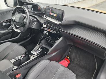 SPOTICAR Peugeot 208 Gt Line Tweedehands - Citadine Benzine Yellow - Waremme - 1200360012_2