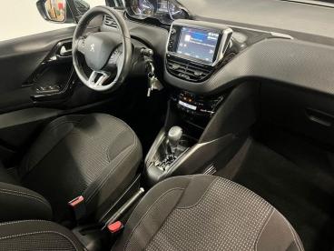 SPOTICAR Peugeot 208 Puretech Allure Stt Aut Occasions - Citadine Essence Gris - Knokke - 400363756_2