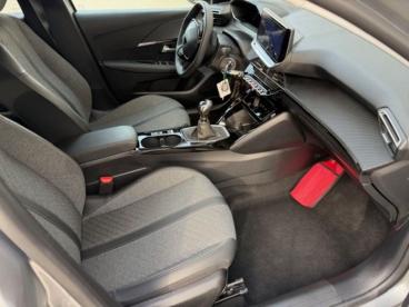 SPOTICAR Peugeot 208 *gps*camera* 1.2 Benz 100 Pk Allure Occasions - Citadine Essence Gris - Oostende - 1200372884_2