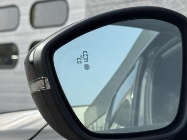 SPOTICAR Peugeot 208 1.2t 100pk Allure Navi/camera/parkpilot Occasions - Citadine Essence Black - Diksmuide - 1200373962_4