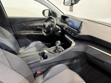 SPOTICAR Peugeot 3008 Ii Allure **garantie 12 Mois** Occasions - Suv Essence White - Wierde - 1200362587_2