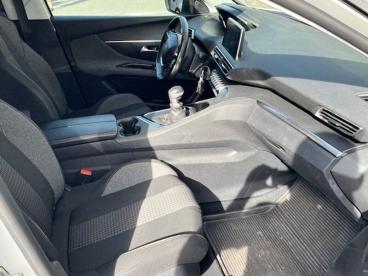 SPOTICAR Peugeot 3008 *gps*camera* 1.2 Benz 130 Pk Allure Occasions - Suv Essence Blanc - Oostende - 1200365913_2