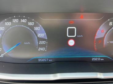 SPOTICAR Peugeot 3008 *gps*camera*key Less Go* 1.2 Benz 130 Pk Allure Occasions - Suv Essence Rouge - Oostende - 1200365922_5