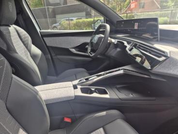 SPOTICAR Peugeot 3008 Mild Hybrid/navi/elect Klep Tweedehands - Suv Benzine White - Kasterlee - 1200393692_2