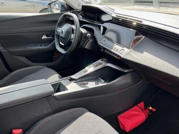 SPOTICAR Peugeot 308 Style Hybrid Tweedehands - Berline Hybrid Black - Geraardsbergen - 1200360915_2