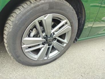 SPOTICAR Peugeot 308 Active Pack Tweedehands - Berline Benzine Groen - Paal - 1200363231_3