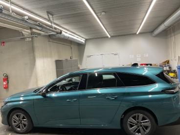 SPOTICAR Peugeot 308 Sw 3 1.2 Puretech 130 S&s Eat8 Active Pack Tweedehands -  Benzine Blauw - Wijnegem - 1200363686_4