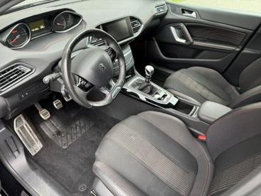 SPOTICAR Peugeot 308 *gps*camera*17 Inch* 1.2 Benz Gt Line Occasions - Berline Essence Noir - Oostende - 1200365910_2