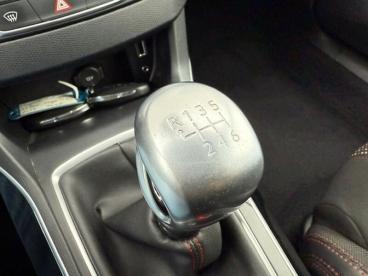 SPOTICAR Peugeot 308 *gps*camera*17 Inch* 1.2 Benz Gt Line Occasions - Berline Essence Noir - Oostende - 1200365910_4