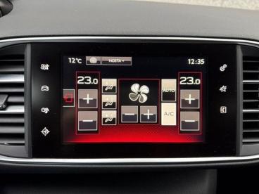 SPOTICAR Peugeot 308 *gps*camera*17 Inch* 1.2 Benz Gt Line Occasions - Berline Essence Noir - Oostende - 1200365910_5