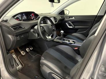 SPOTICAR Peugeot 308 Ii Tech Edition Tweedehands - Berline Benzine Grey - Wierde - 1200367760_2