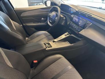 SPOTICAR Peugeot 308 Sw Allure 1.2 Benzine 130 Eat 8 Tweedehands - Break Benzine Black - Sint-niklaas - 1200395931_2