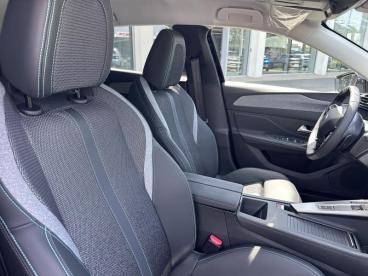 SPOTICAR Peugeot 408 1.2 Allure Mild Hybrid 145 E-dcs6 Tweedehands - Berline Hybrid Black - Sint-niklaas - 1200378538_4