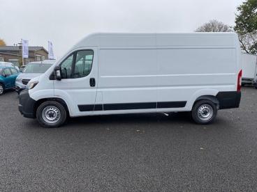 SPOTICAR Peugeot Boxer 435 L3h2 180pk Automaat *0km* Tweedehands - Utilitaire Diesel Blanc - Geel - 100359213_2