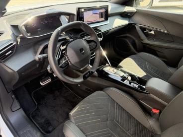 SPOTICAR Peugeot 2008 E-2008 Gt | 8 Jaar Care Garantie Tweedehands - Suv Elektrisch White - Geraardsbergen - 1200394357_2