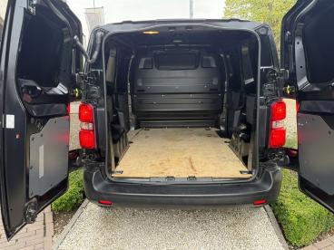 SPOTICAR Peugeot Expert L1 2.0 Bluehdi 120pk *3-zit*parkeersensoren Acht Occasions - Utilitaire Diesel Noir - Laakdal - 400363211_4