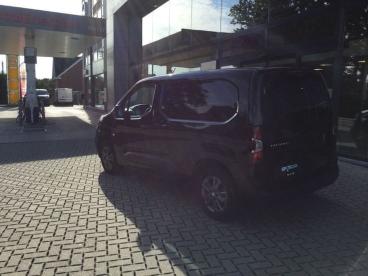 SPOTICAR Peugeot Partner Standard L1 Light Puretech S/s Occasions - Monospace Essence Noir - Putte - 400362949_5