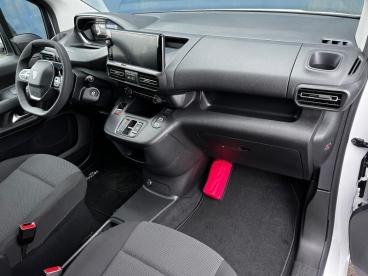 SPOTICAR Peugeot Partner Light Standard / Eat8 / 130ch Tweedehands -  Diesel White - Rochefort - 1200365270_2